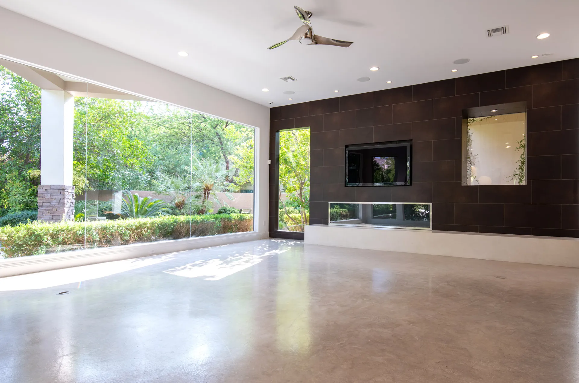Tournament Canyon Drive — photo 2